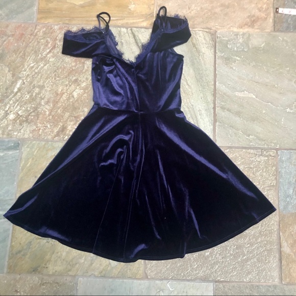 Lulu’s Midnight Blue Velvet Dress - Picture 9 of 11